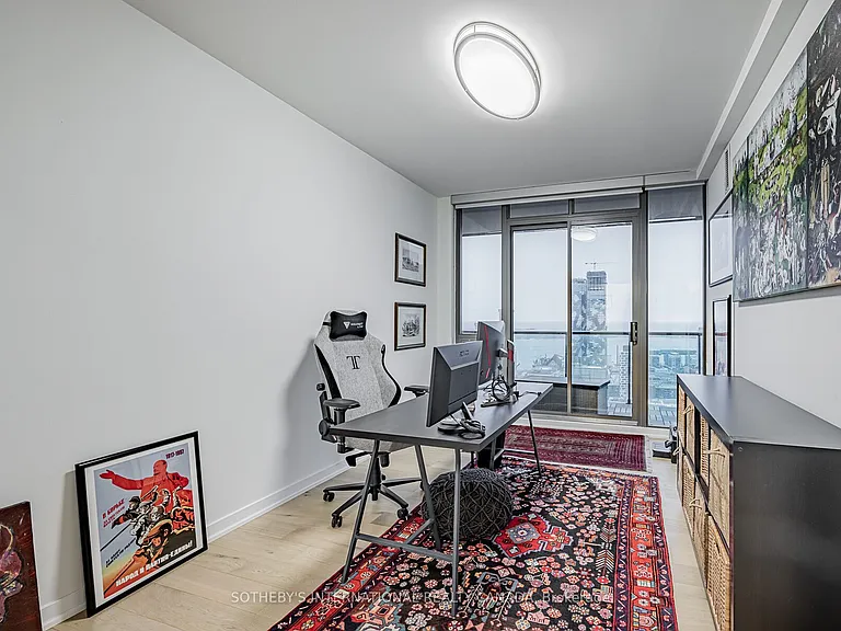 33 Lombard St #4301 — Photo 16
