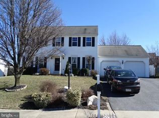 100 Chatham Ln, Red Lion, PA 17356