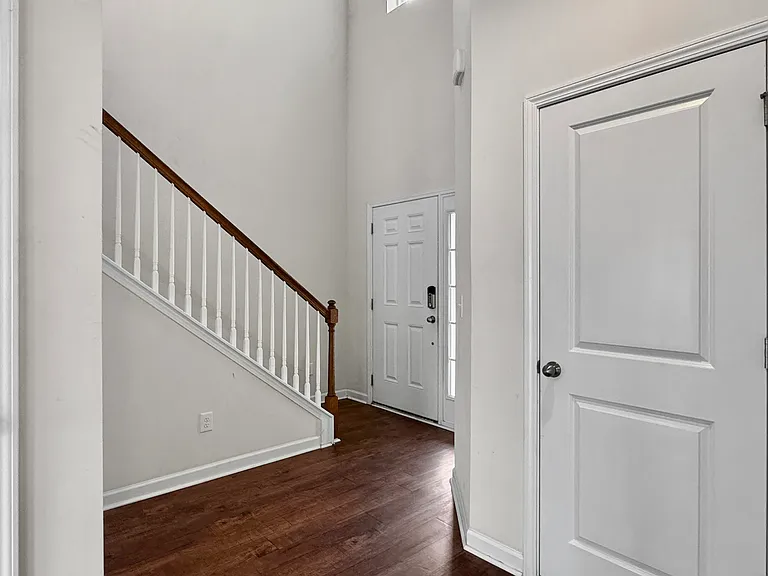 234 Wathen Dr — Photo 4