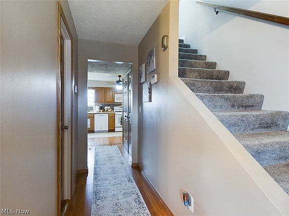 5th image of 260 Lincoln Dr