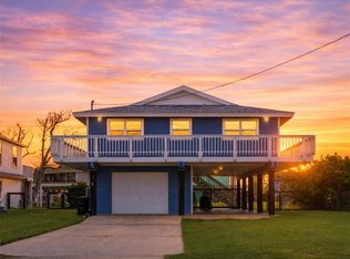3 Scallop Dr, Rockport, TX 78382