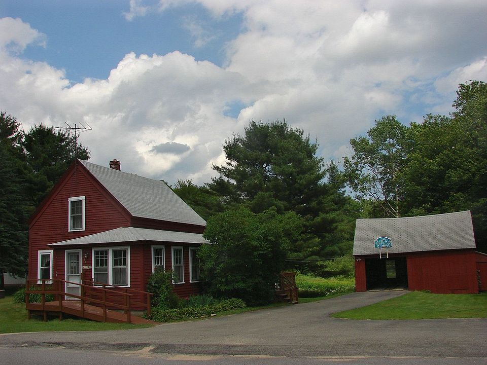 Cute Cottage-w/1.3 Acres!