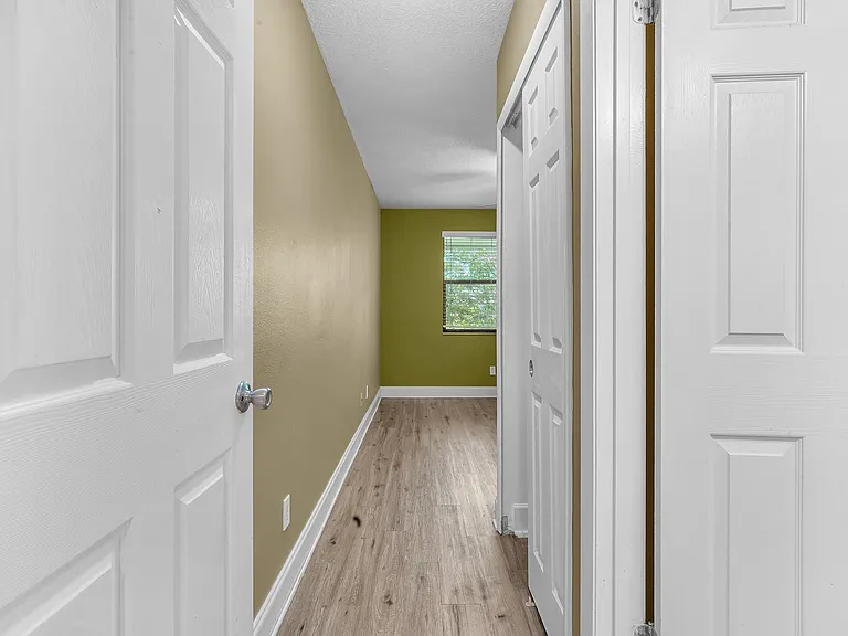 650 W Pope Rd #208 — Photo 8