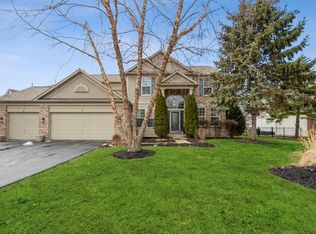 6 Georgetown Ct, Algonquin, IL 60102