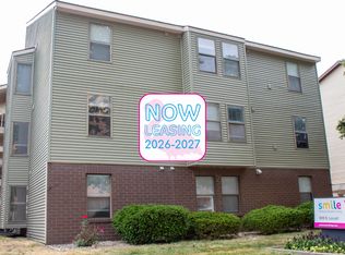 909 S Locust, Champaign, IL 61820