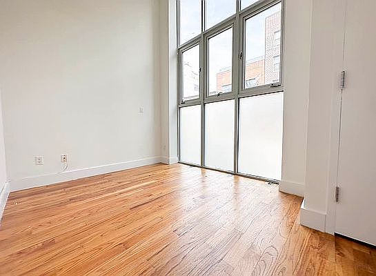 5th image of 170 Meserole St APT 2R