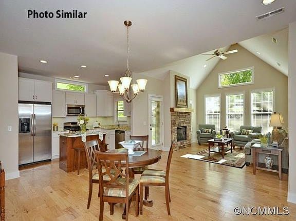 5th image of 139 Windstone Dr