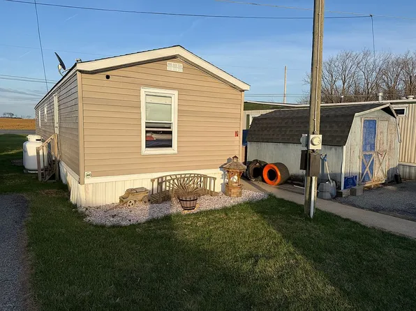 37 Roth Ave, Mertztown, PA 19539