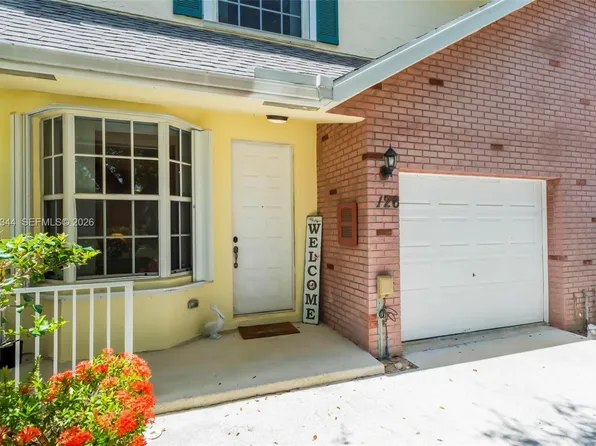 126 Spruce St, Boynton Beach, FL 33426
