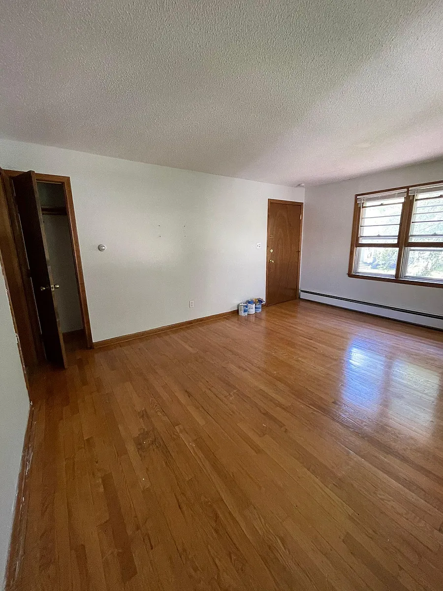 Building Photo - 281 Augur St #2L