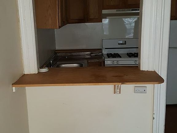 4th image of 1 Dana Ave