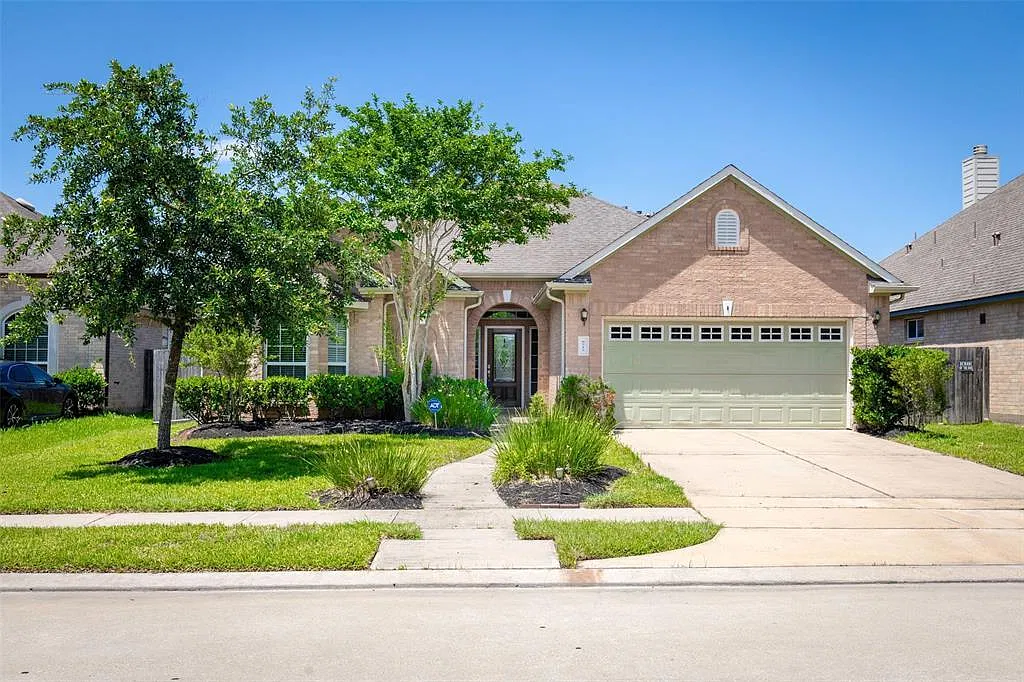 Glenkirk Pl, Sugar Land — Photo 1