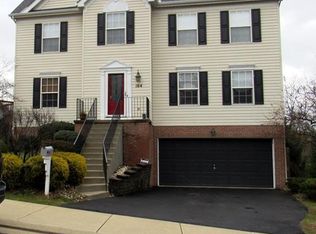 104 Oak Brook Cir, Pittsburgh, PA 15220