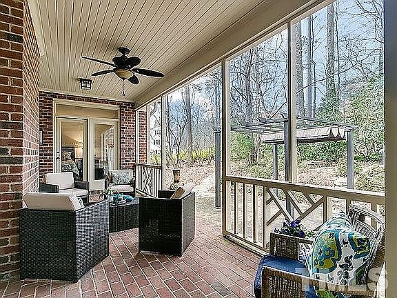 3rd image of 25 Birnham Ln