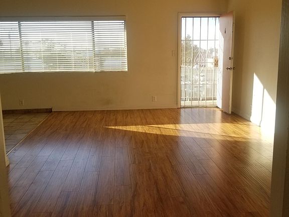 3rd image of 1327 12th St #6