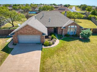 107 NW Valleybrook Dr, Lawton, OK 73505