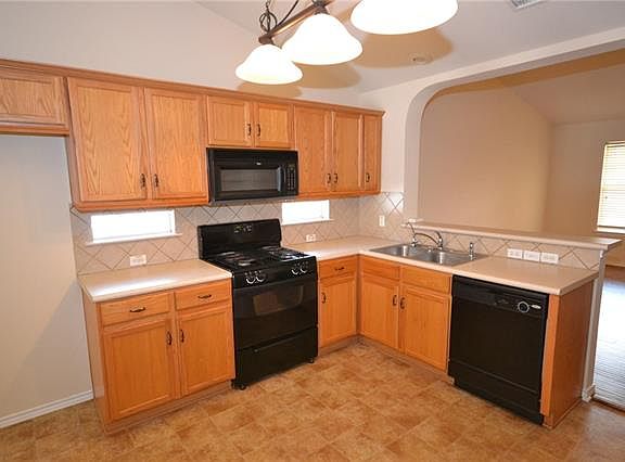 2nd image of 1413 Colorado Bend Dr