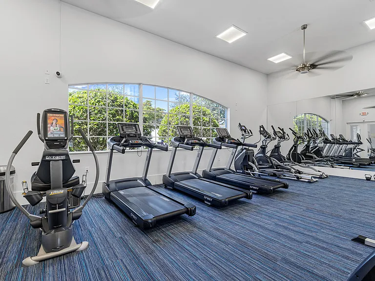 The Apartments at The Isles of Porto Vista — Photo 9