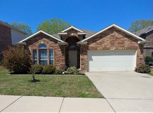 6068 Beachview Ln, Fort Worth, TX 76179