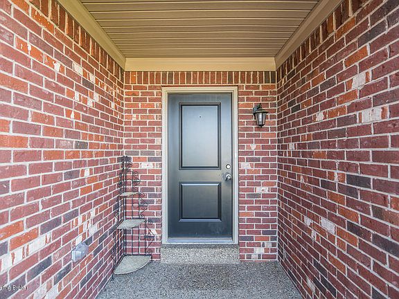 4th image of 443 Gentry Crossings Blvd