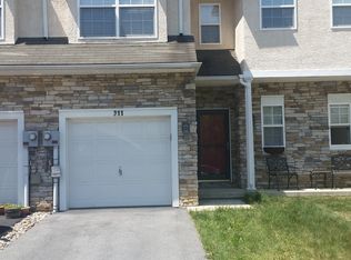 311 Maple Ct, Alburtis, PA 18011