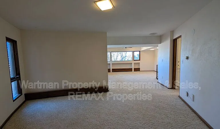 15 Upland Rd — Photo 29