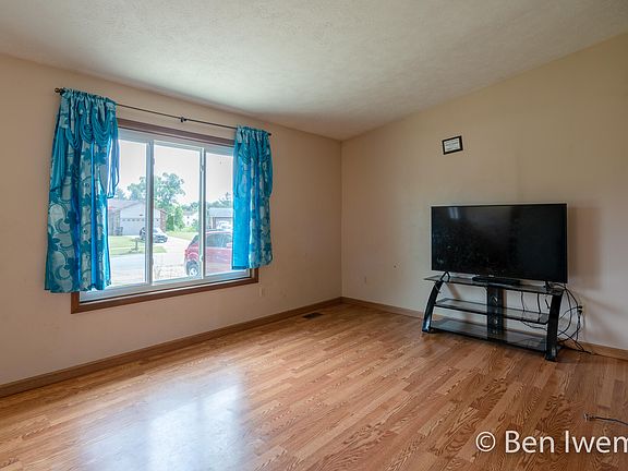 5th image of 5867 Appleview St SE