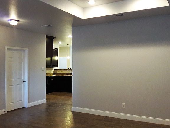 5th image of 2208 Oliver Cir