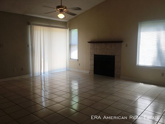 3rd image of 1110 Pineview Blvd
