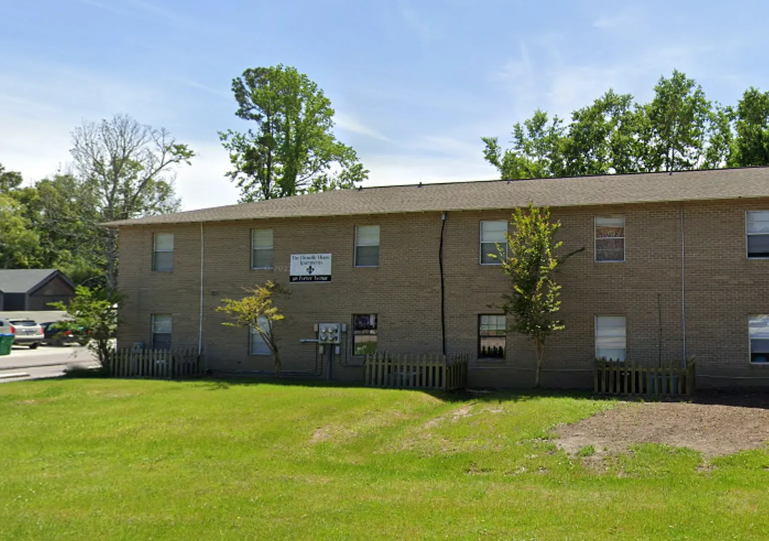 318 Porter Avenue Apts — Photo 1