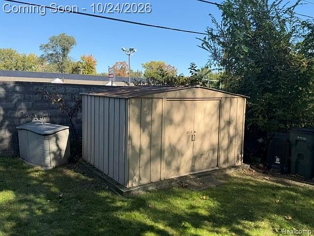 1021 E Woodruff Ave, photo 5