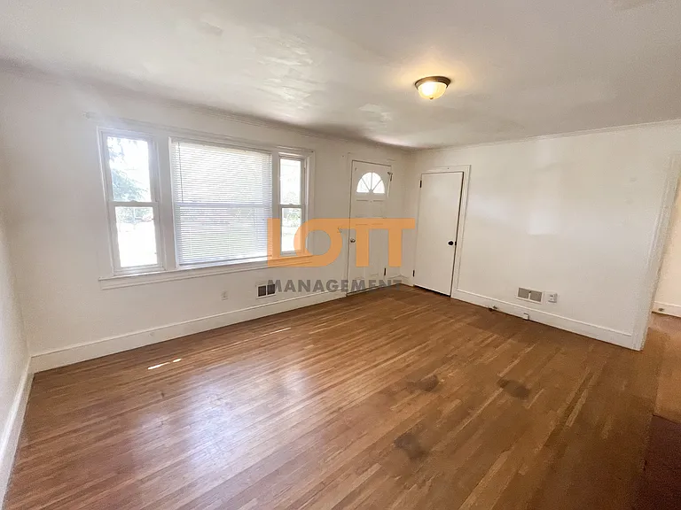 216 Mountain View Cir — Photo 6