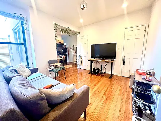 Rented by Oxford Property Group | media 1