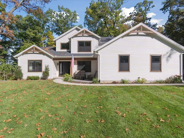 3739 Lake Bluff Dr, Grass Lake, MI 49240