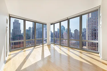 Rented by R New York