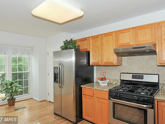 3rd image of 6507 Nevitt Way