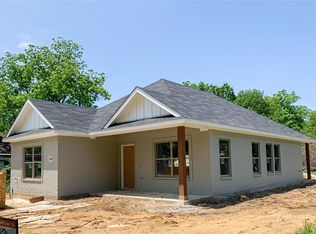 404 S Davis, West, TX 76691
