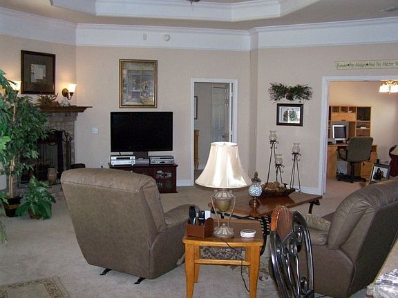 5th image of 355 SW Nightshade Dr