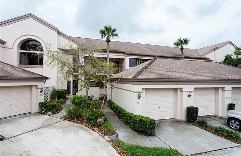 1st image of 3044 Red Oak Ct APT 202