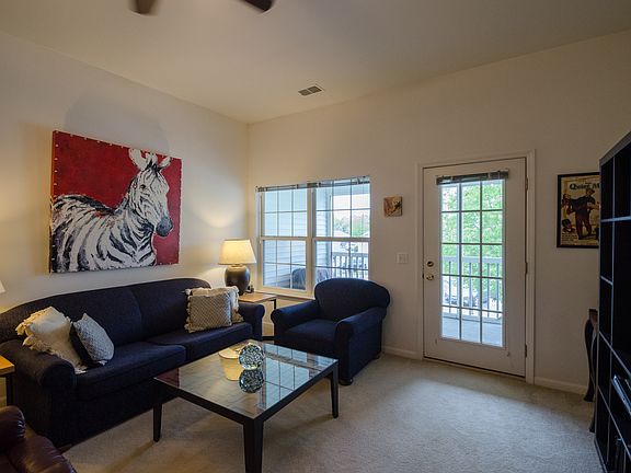 3rd image of 2744 S Knightsbridge Cir