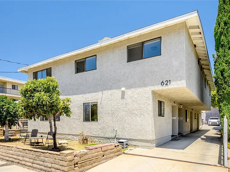 621 E Lomita Ave #A — Photo 27