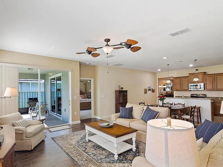 5919 Croydon Ct — Photo 9