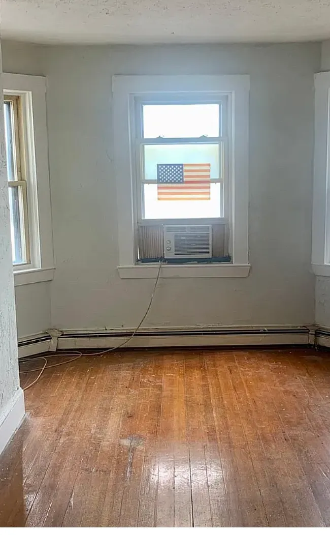 Building Photo - 26 Beacon St #204
