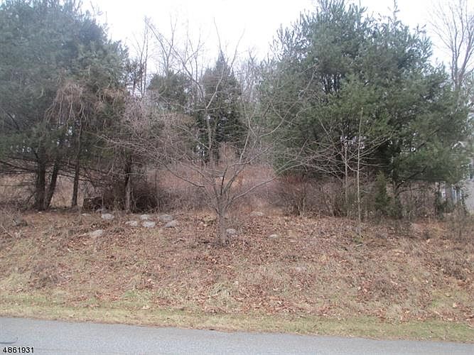 1st image of 15 Cole Haven Ter W