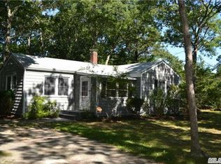 7 Percy Ave, Westhampton, NY 11977