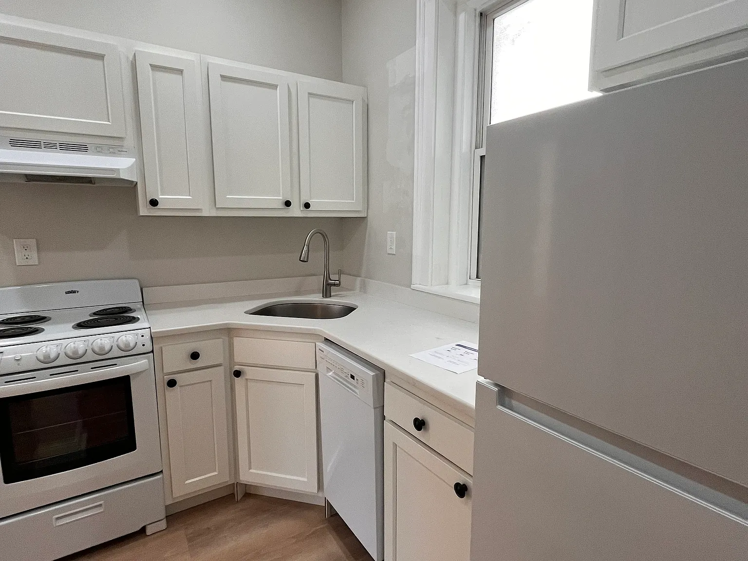 2 bed, 9999 sqft, $2,800 — Photo 4