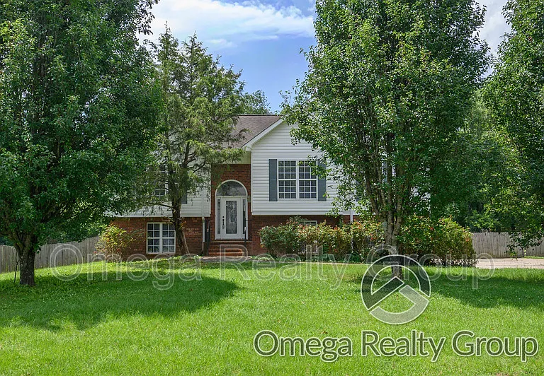 420 Meadowlark Pl — Photo 1