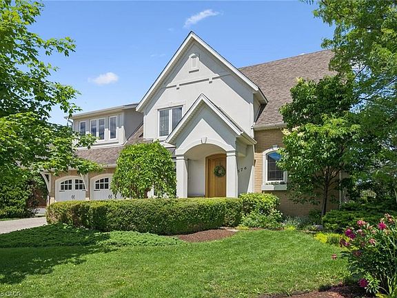 3rd image of 576 Falconridge Cres