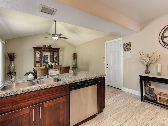 5th image of 7052 Kilkenny Dr