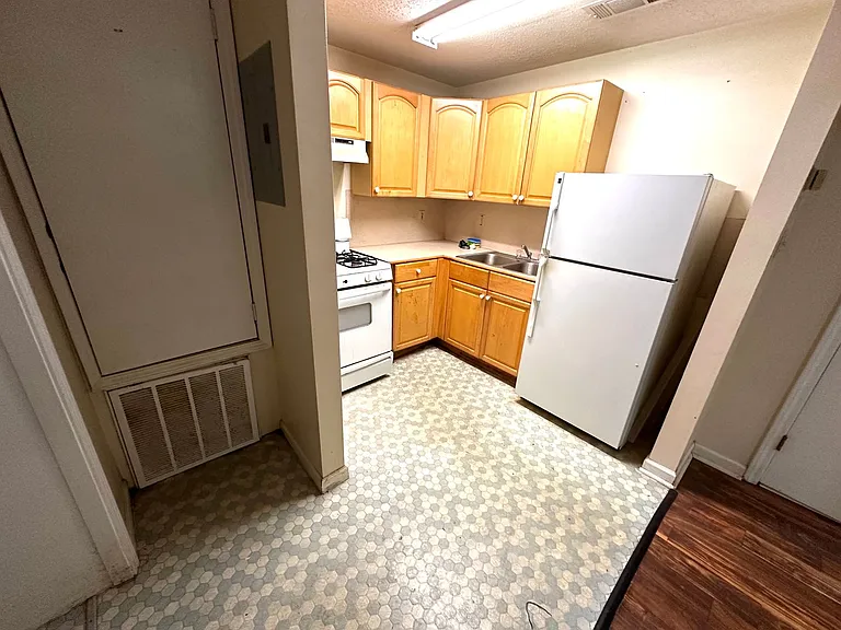 Veronica Street Apartments (RD*) — Photo 2
